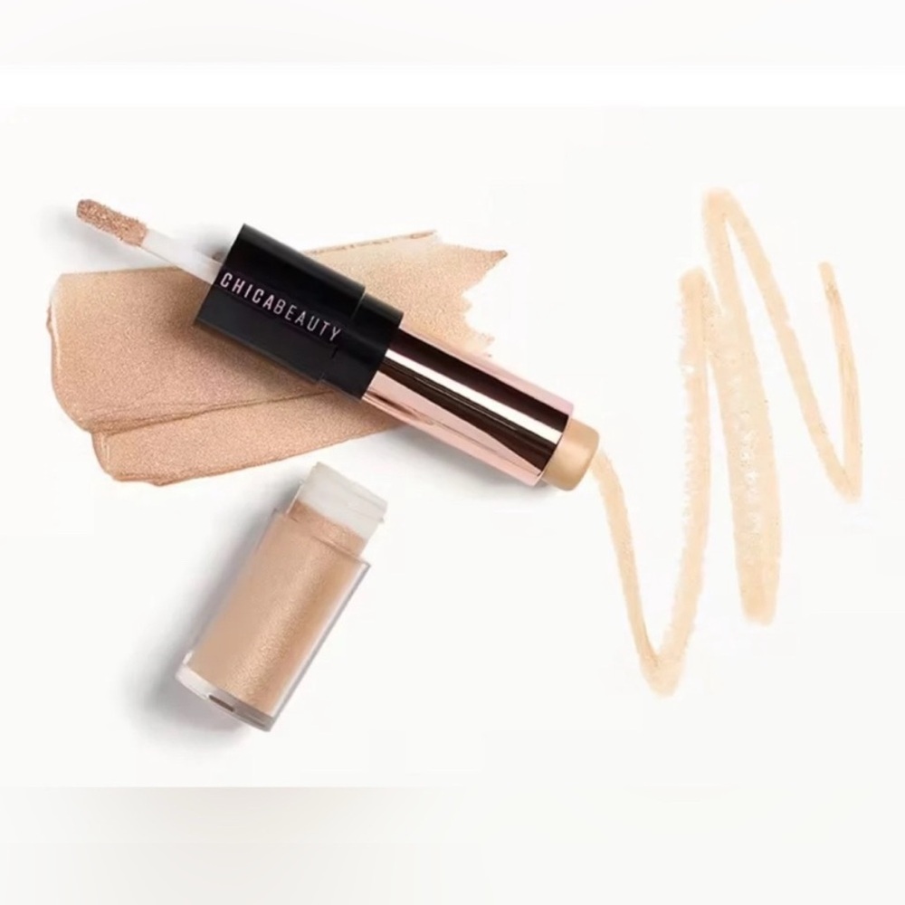 Chica Beauty™ | Chica Glow Highlighter Duo in Champagne Glow 💫